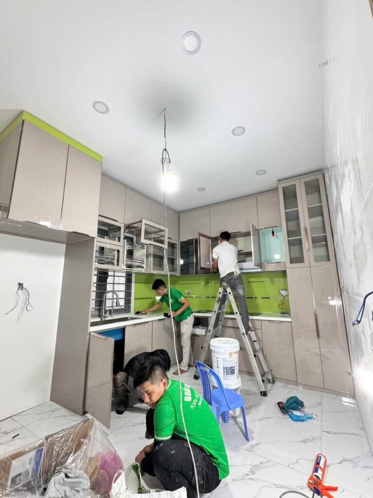 Công Trình Tủ Bếp Hợp Kim Cánh Kính - Long Thành