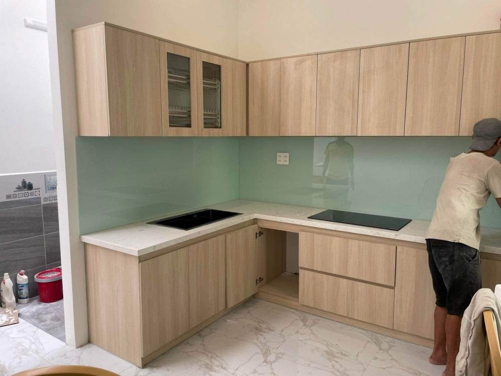 Tủ bếp nhôm vân gỗ