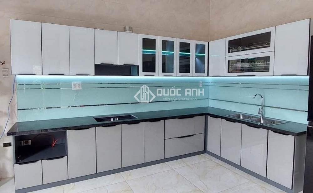 Mẫu Tủ Bếp Chữ L Nhôm Kính Đẹp