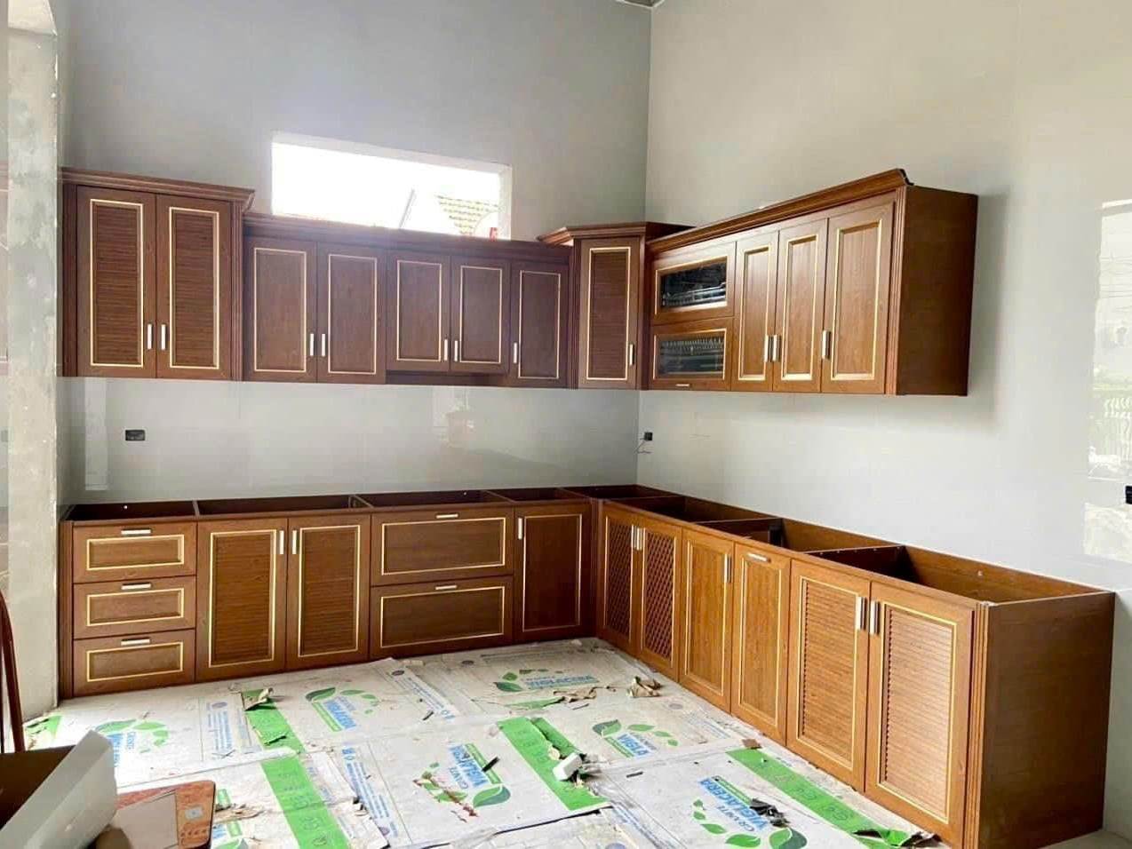 Tủ Bếp Nhôm Vân Gỗ Grando