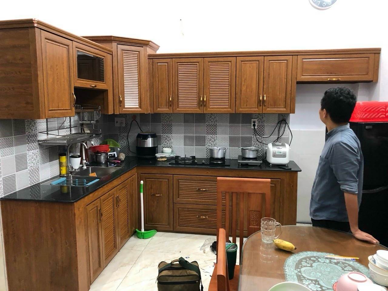 Tủ Bếp Cổ Điển