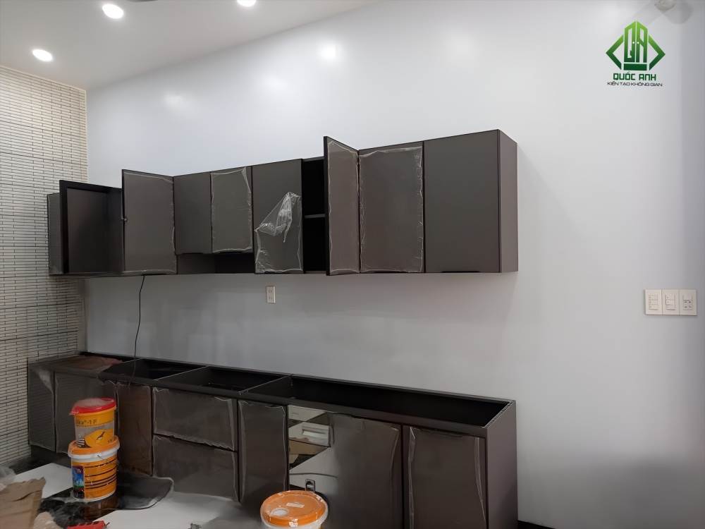 Tủ bếp nhôm kính treo tường