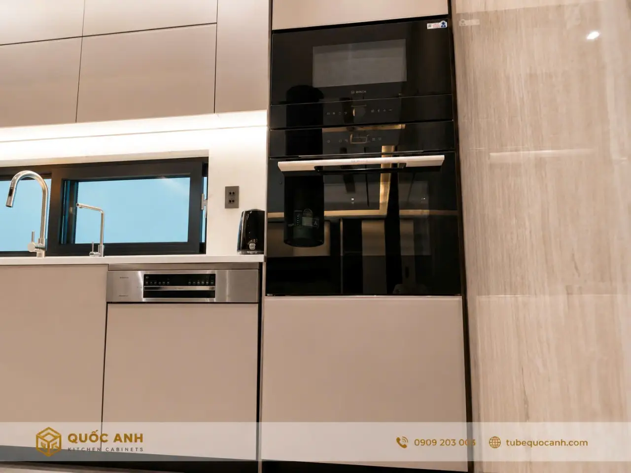 Bàn Giao Công Trình Tủ Bếp Inox Cánh Kính - Bình Dương