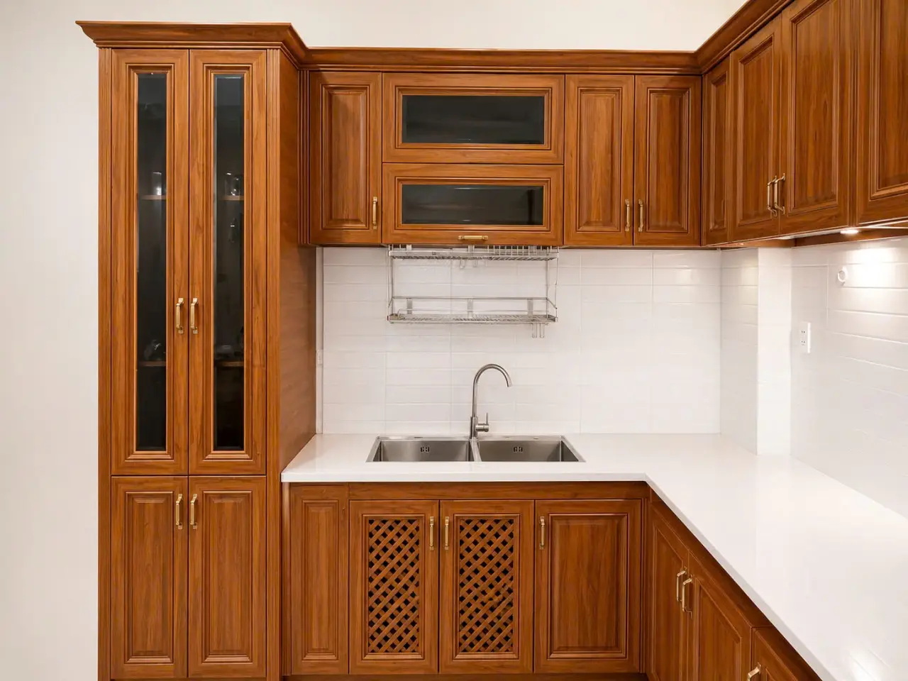 tu-bep-nhom-van-go-quoc-anh (10) Tủ Bếp Cổ Điển