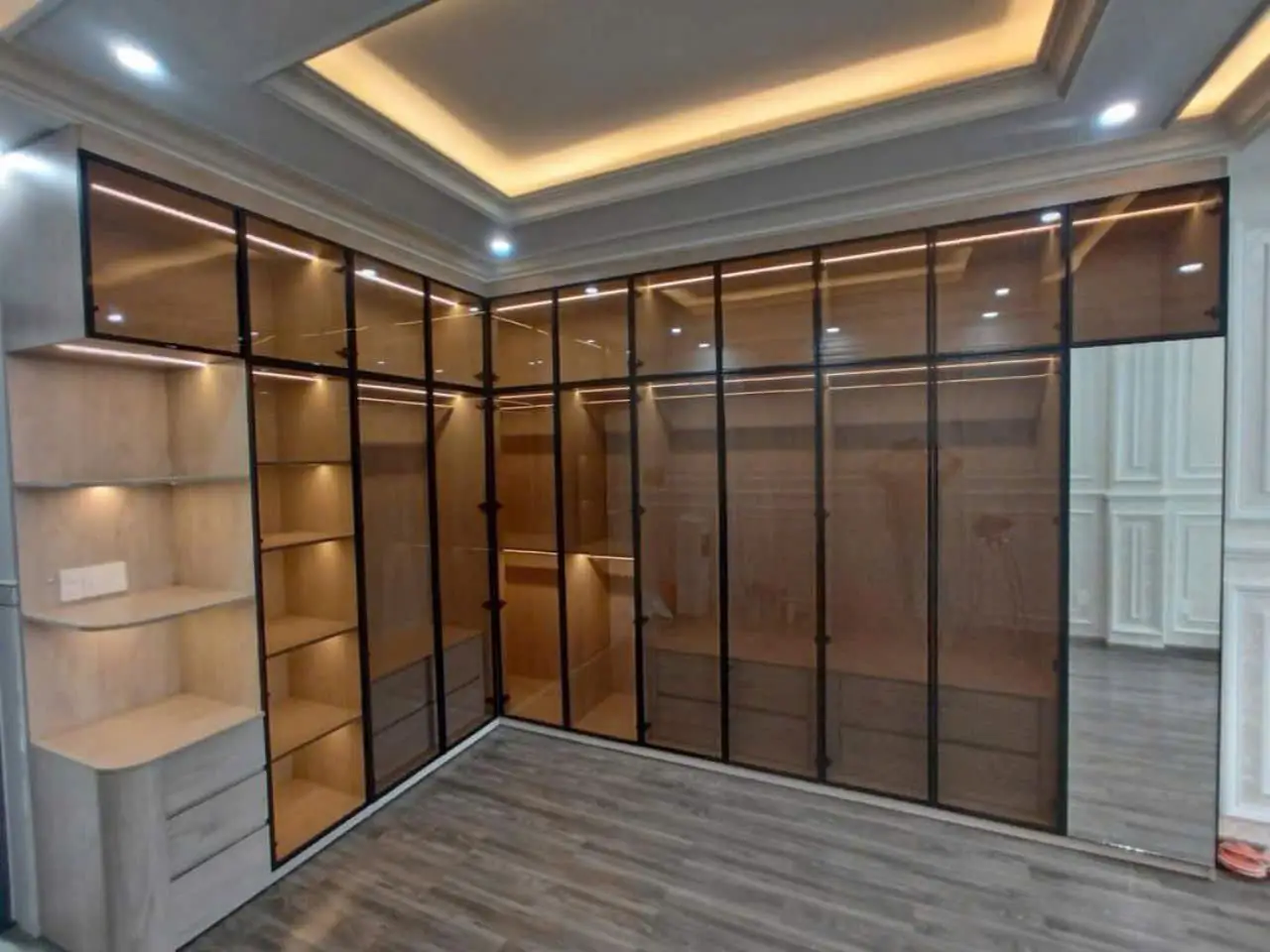 Tủ Áo Cánh Kính